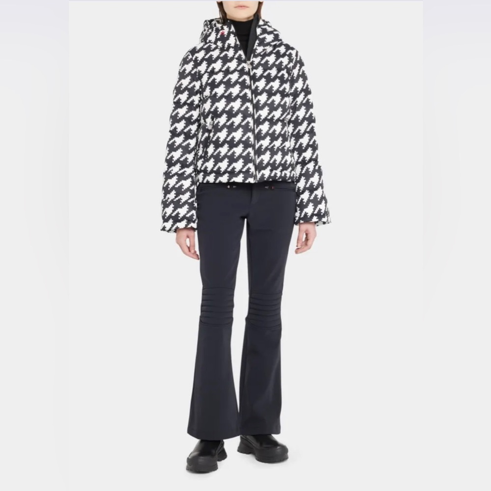 PERFECT MOMENT
Polar Flare Ski Jacket NWT